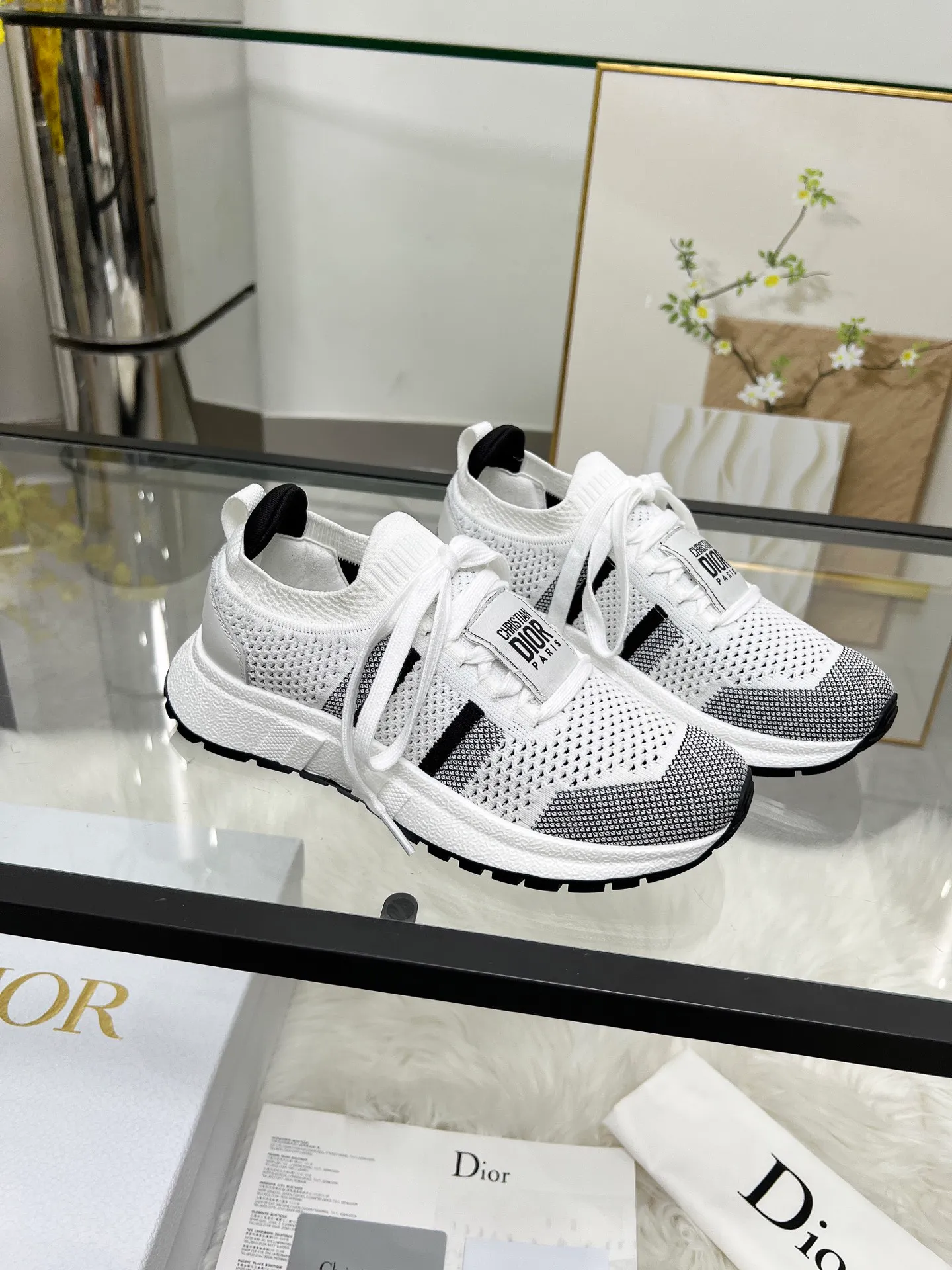 💕💕Factory direct selling price p480💕💕 Product trademark: Dior "Dior" casual shoes Regular size: 35-44 Product material: Selected cowhide stitching breathable mesh mesh lining original outsole